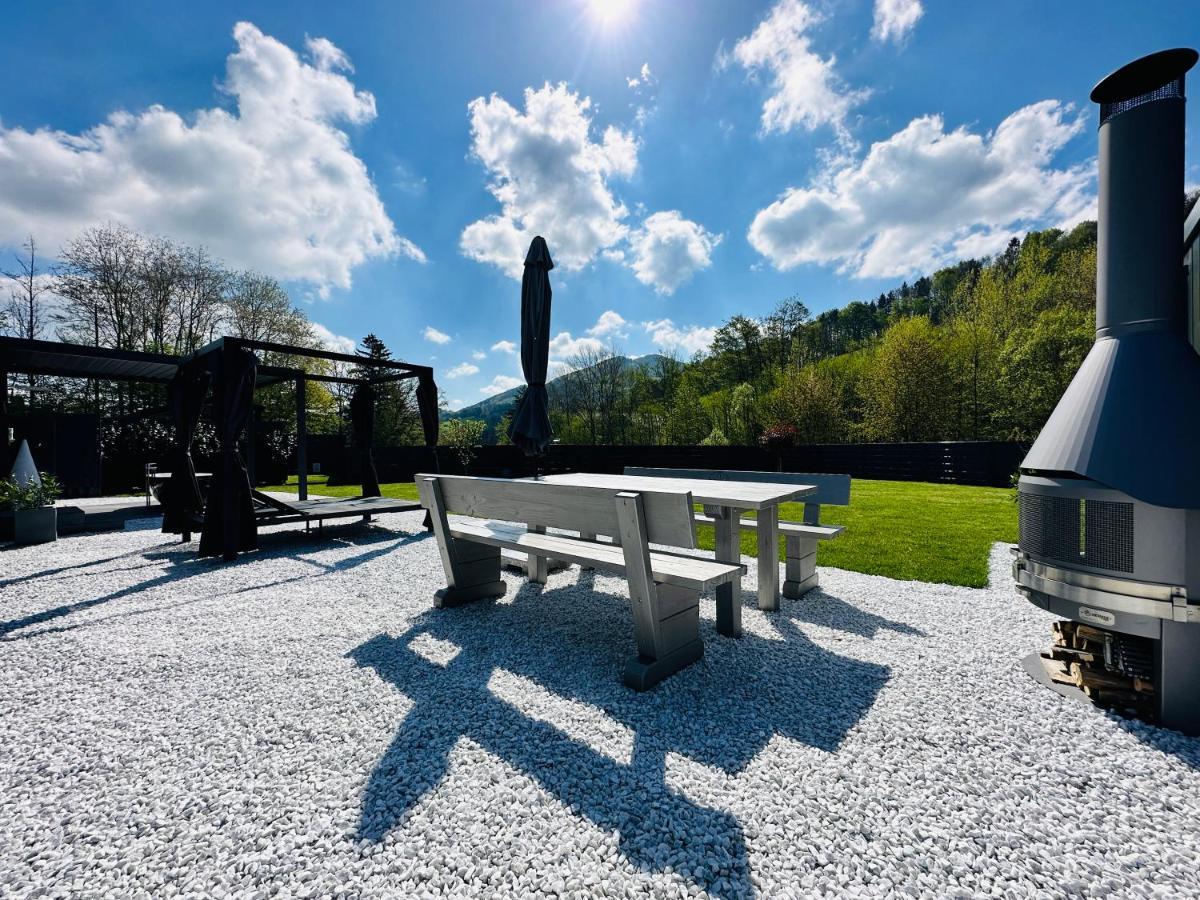 Voralpen Lodge - Ferienhaus Mit Gym & Wellnessbereich Traisen Екстериор снимка